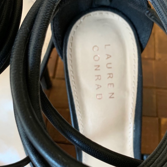 LC Lauren Conrad Strappy Black Heel with Tassels - Picture 3 of 5